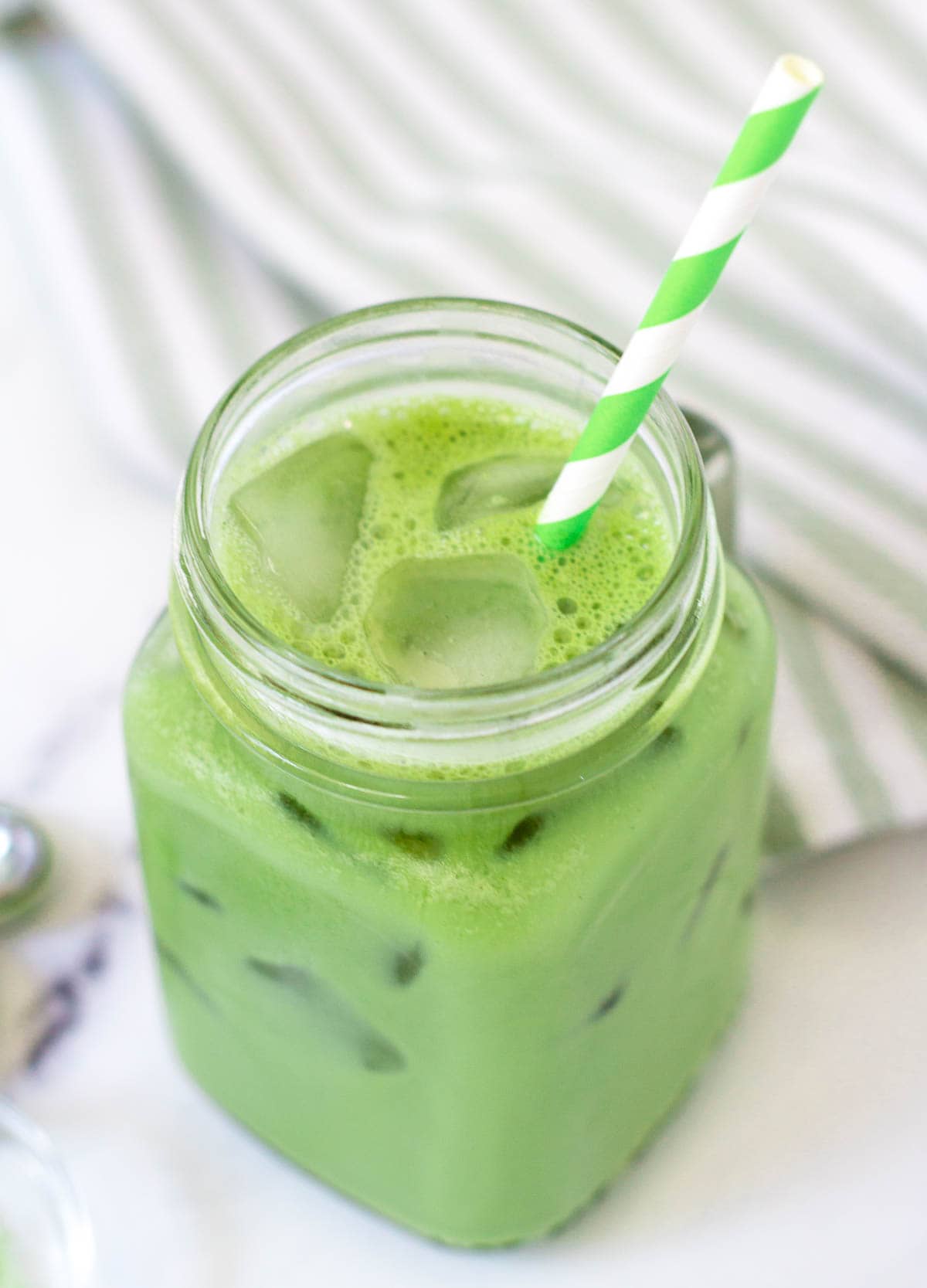 Copycat Starbucks Matcha Latte Recipe (Iced) Keeping the Peas