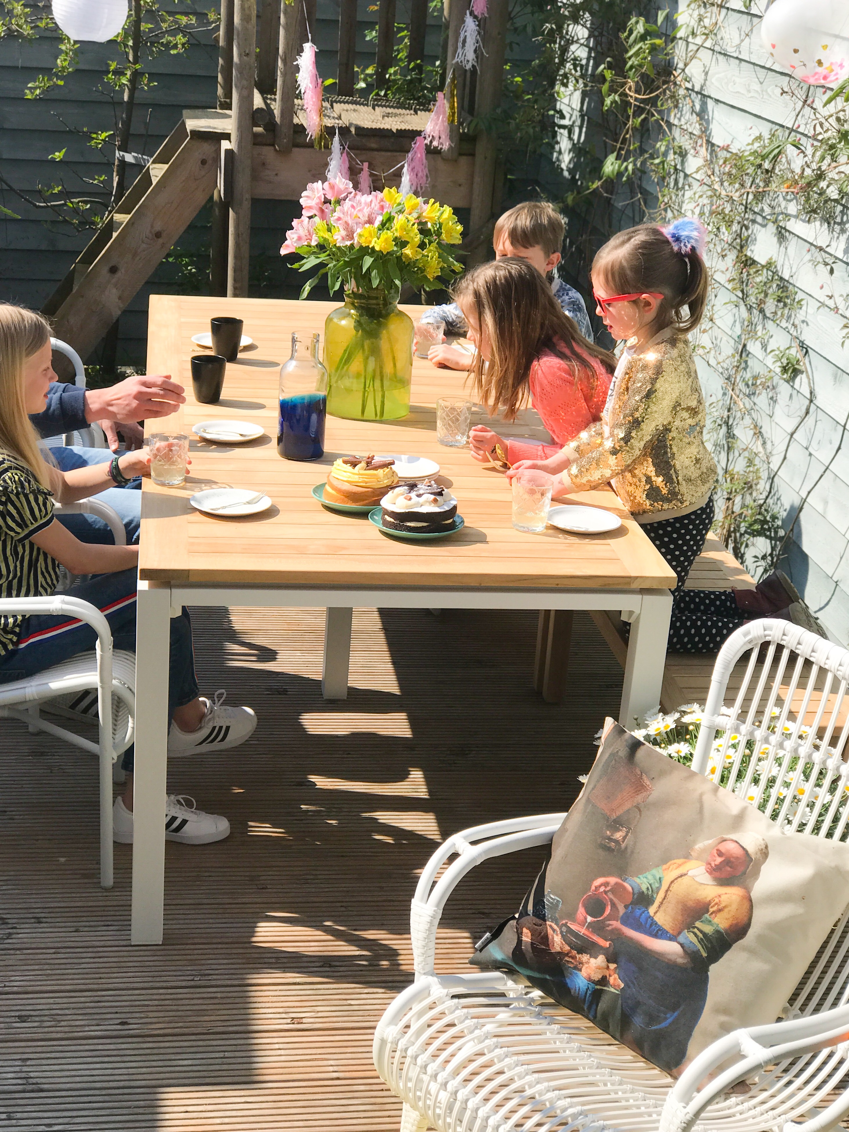 Tuinstyling In Zomerse En Feestelijke Sfeer - Keeponstyling