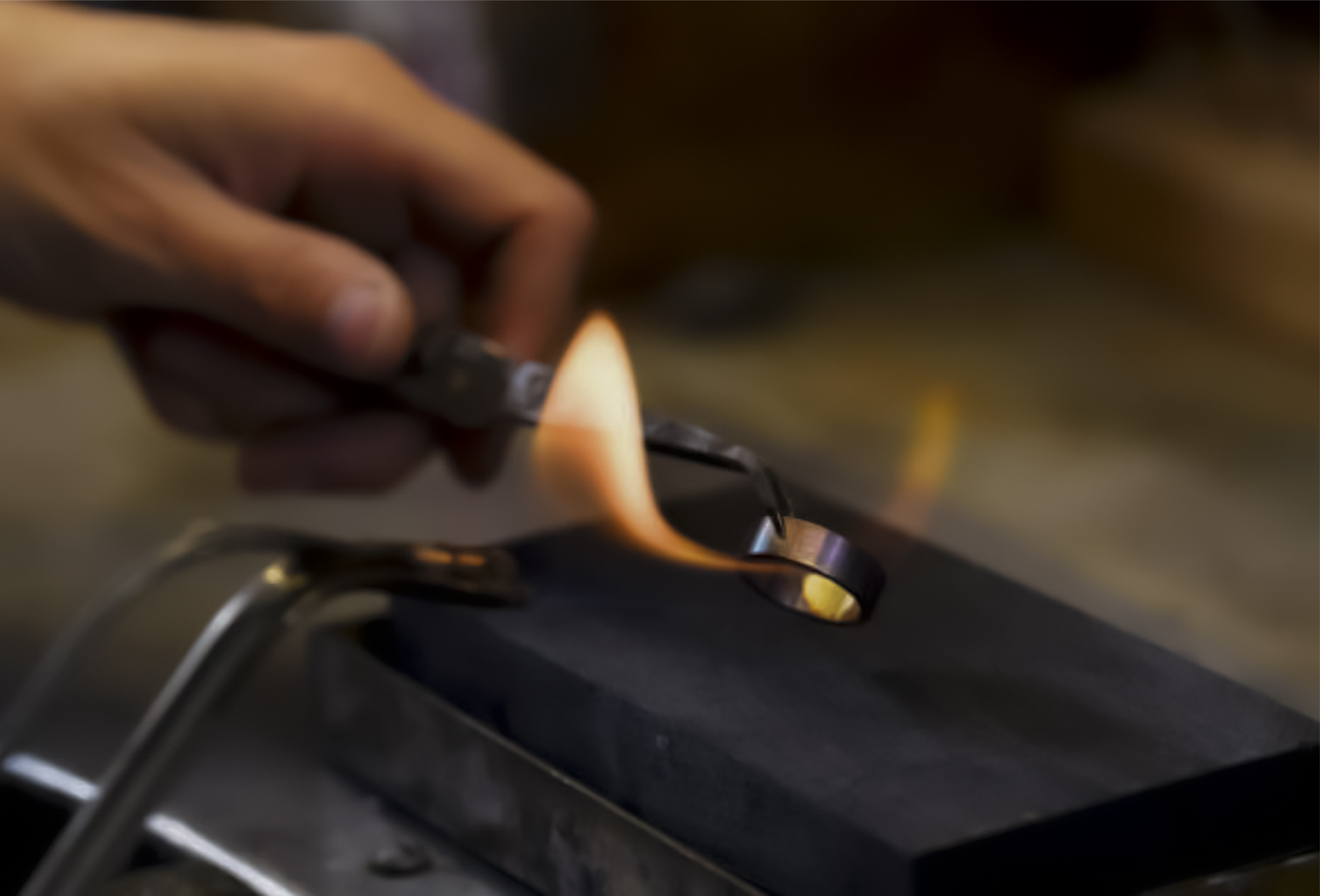 a Goldsmith näyttely Suomen Kello ja korumuseo Kruunussa 5.5