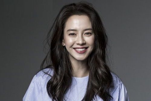 Pohang, north gyeongsang, south korea. Foto: Inilah Adik Kandung Song Ji-hyo yang Ganteng Abis ...