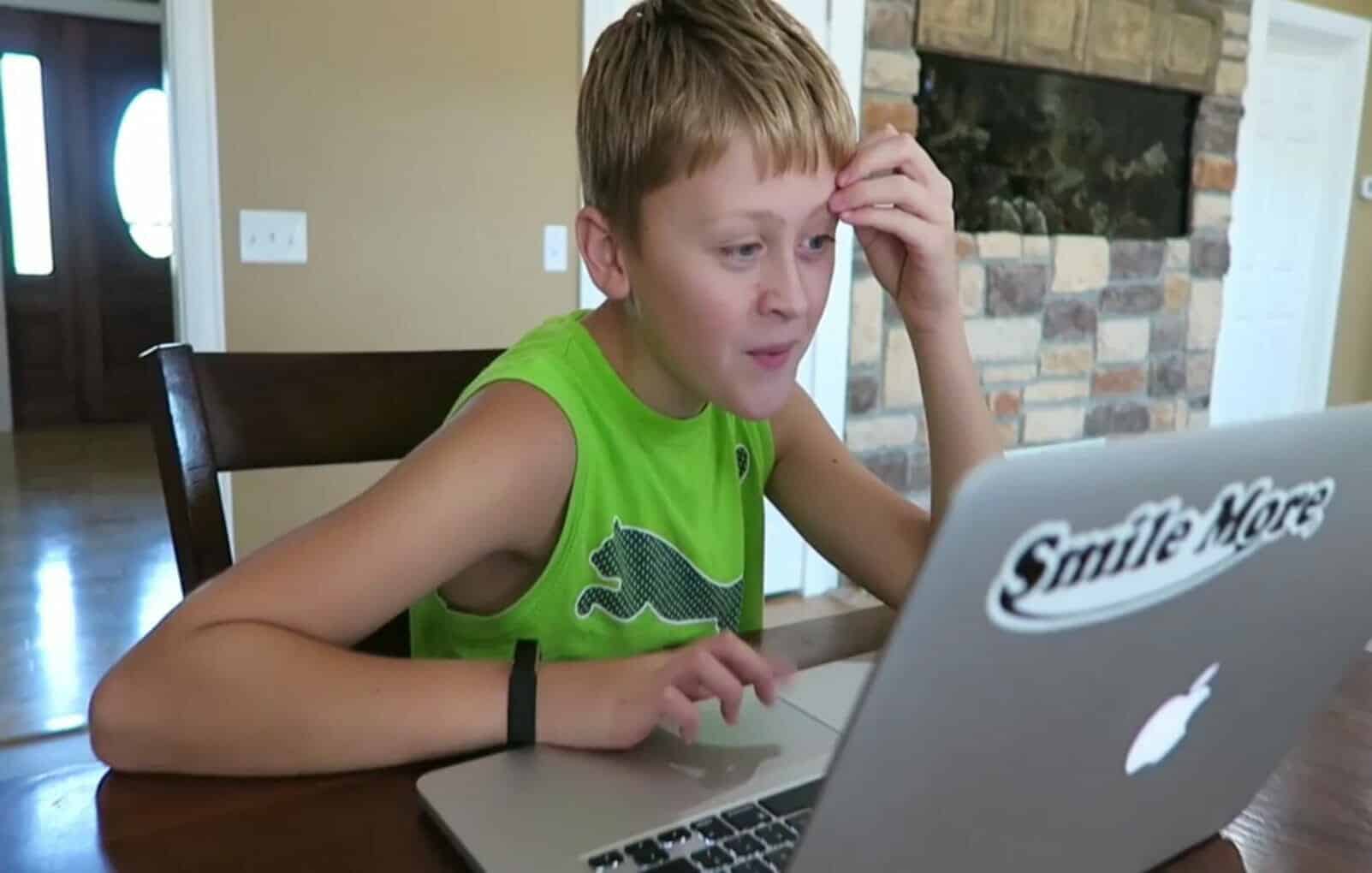 Noah Atwood (Roman Atwood's Son) biography, age, height, parents, net