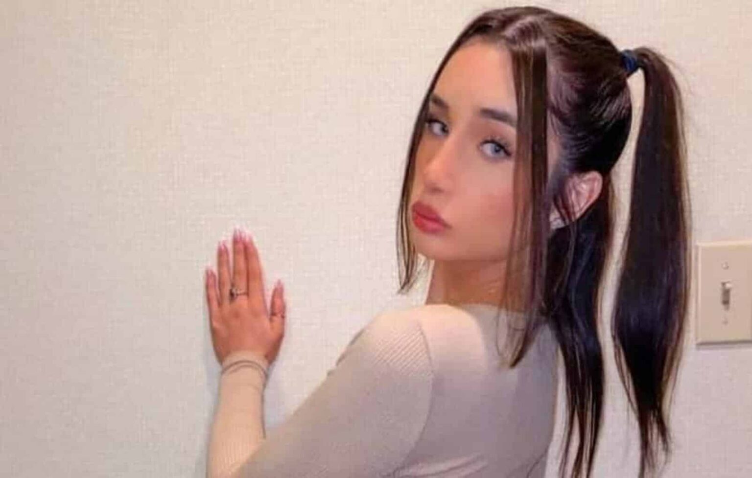 Who is Mackenzie Jones 'Mackzjones'? Age, measurements, profiles, net