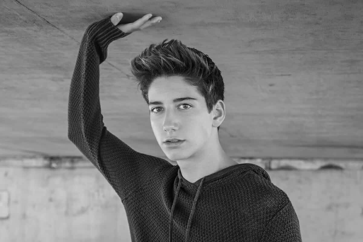 Milo Manheim girlfriend, age, height, biography, mom, dad, net worth