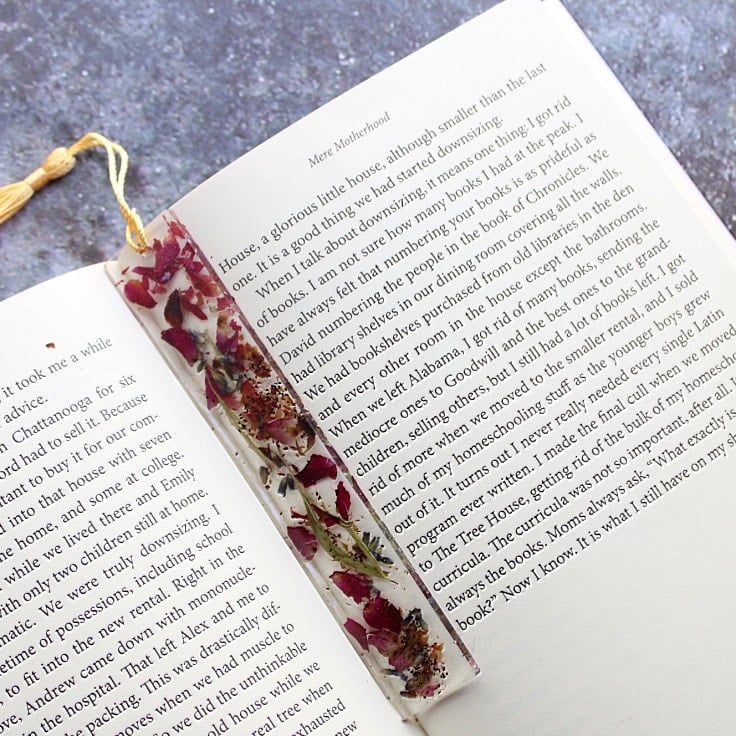 How to Make Resin Flower Bookmarks Ideas for the Home