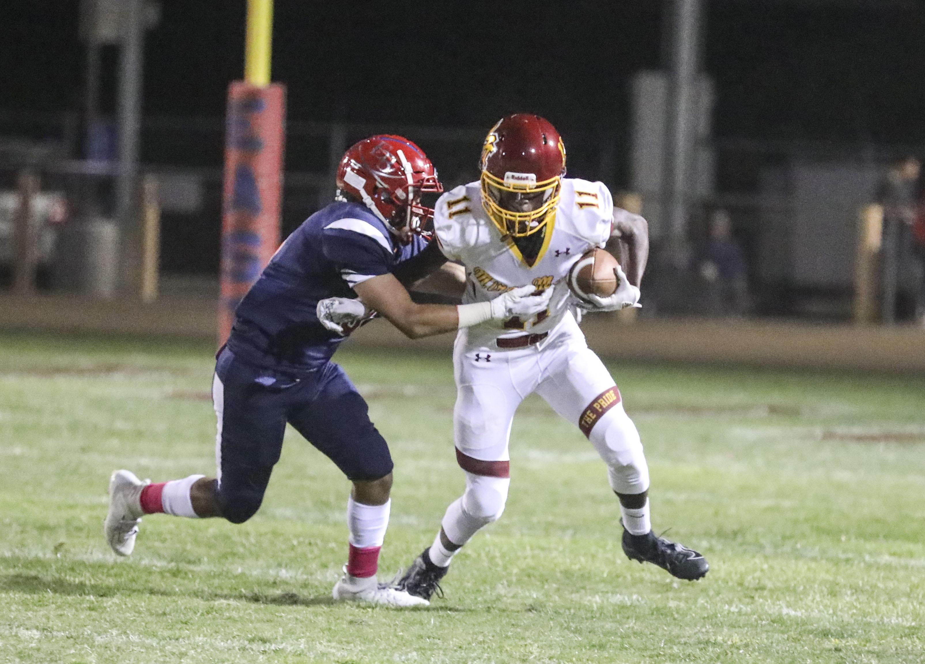 Blades maul Lions, 453 Kern High Network