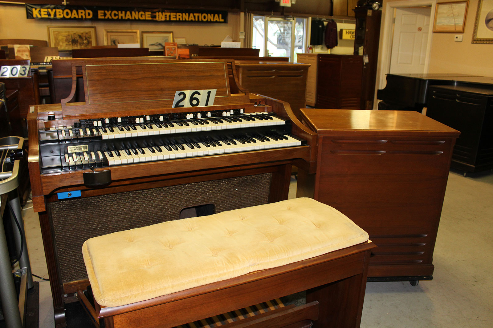 Hammond Organs for Sale Keyboard Exchange International Vintage