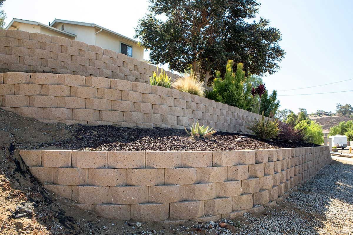 Legacy Stone® Triplane Keystone Retaining Wall Systems