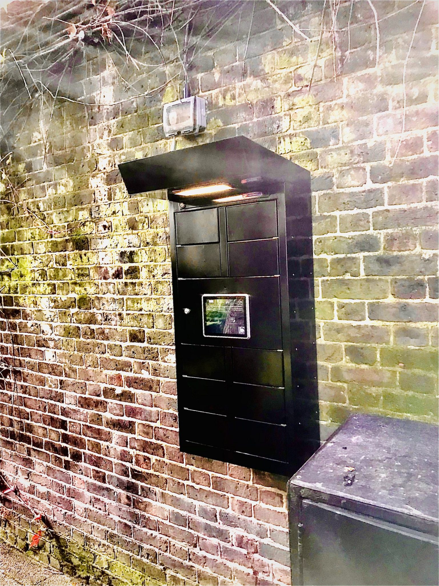 DropOff and Collection Lockers system Keytracker