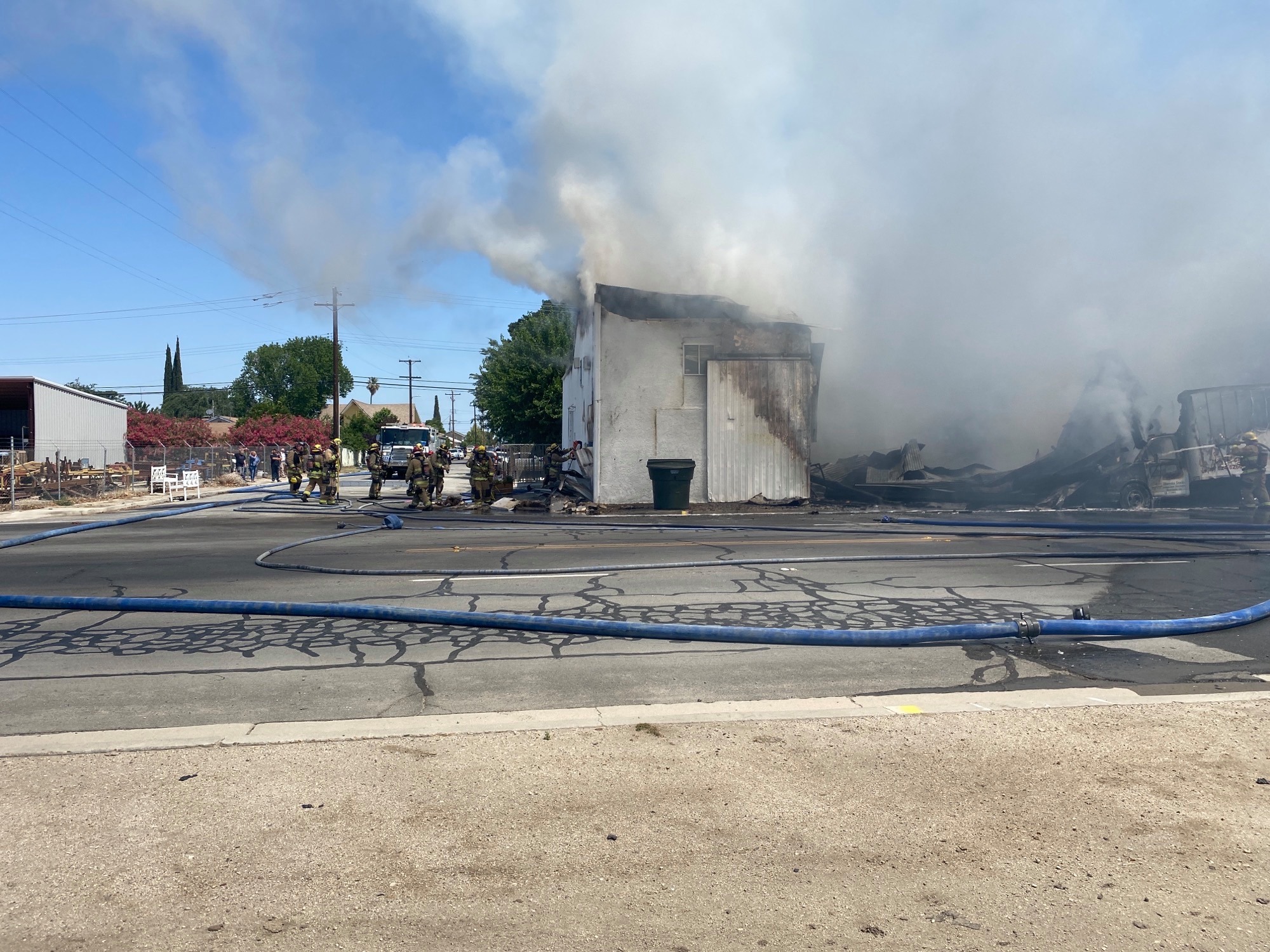 8 people displaced, dog killed in Buttonwillow apartment 8 people displaced, dog killed in Buttonwillow apartment