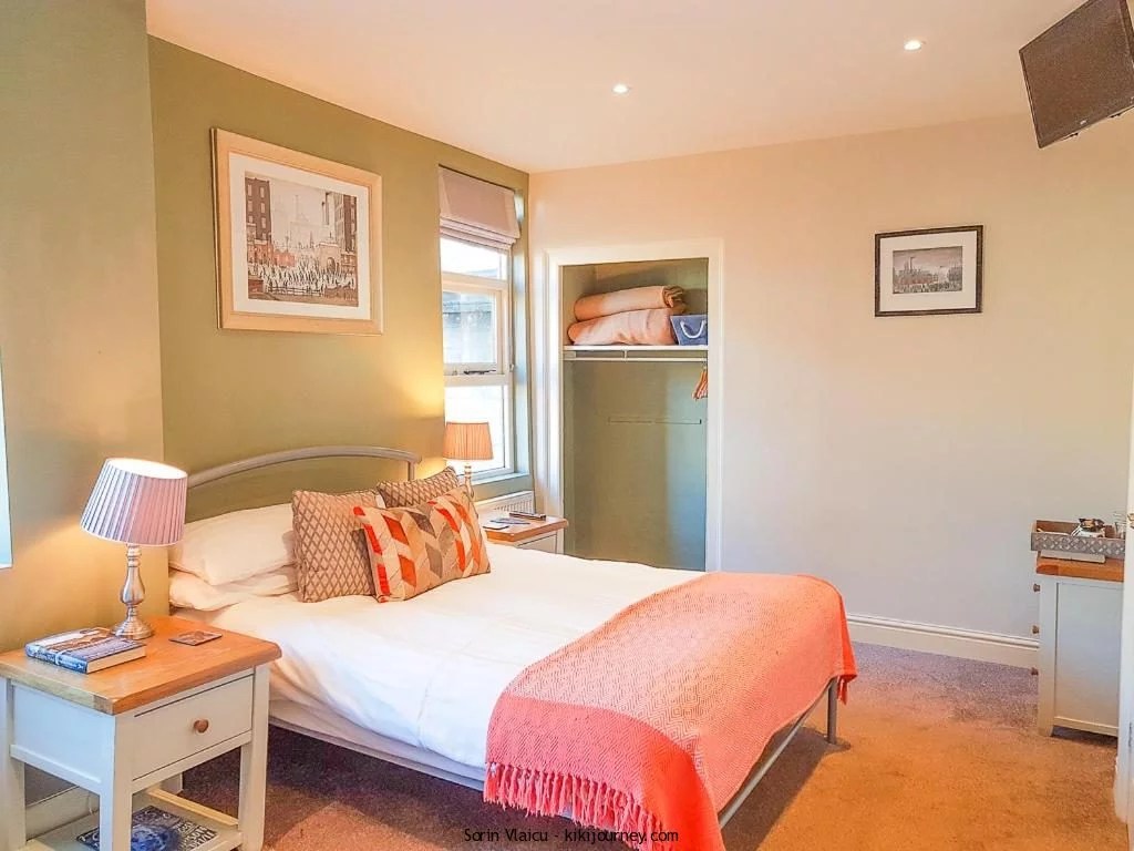 Dog Friendly Hotels in Bath from 172 (2023 Update) Kiki Journey