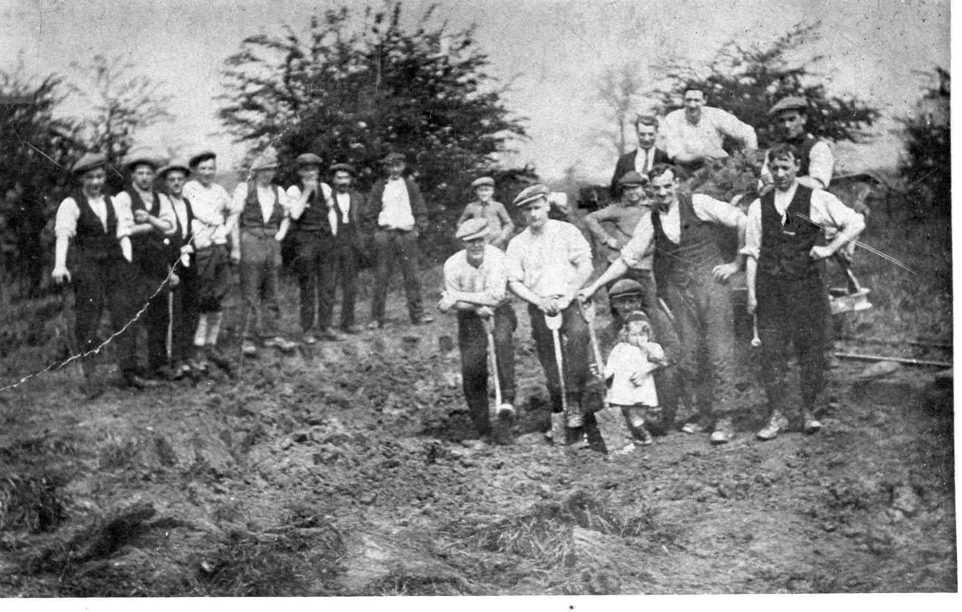 Building Killamarsh Juniors Club 1921. See note below. Photo courtesy