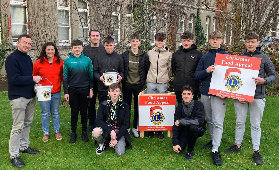 Lions and students add cheer to Christmas