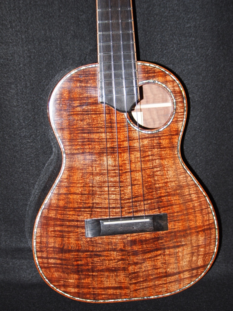 Tasmanian Blackwood Tenor Ukulele Kimo Ukulele
