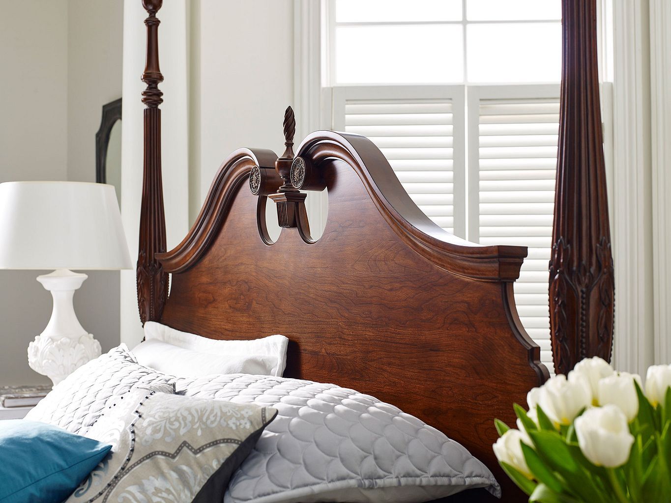 RICE CARVED KING BED COMPLETE