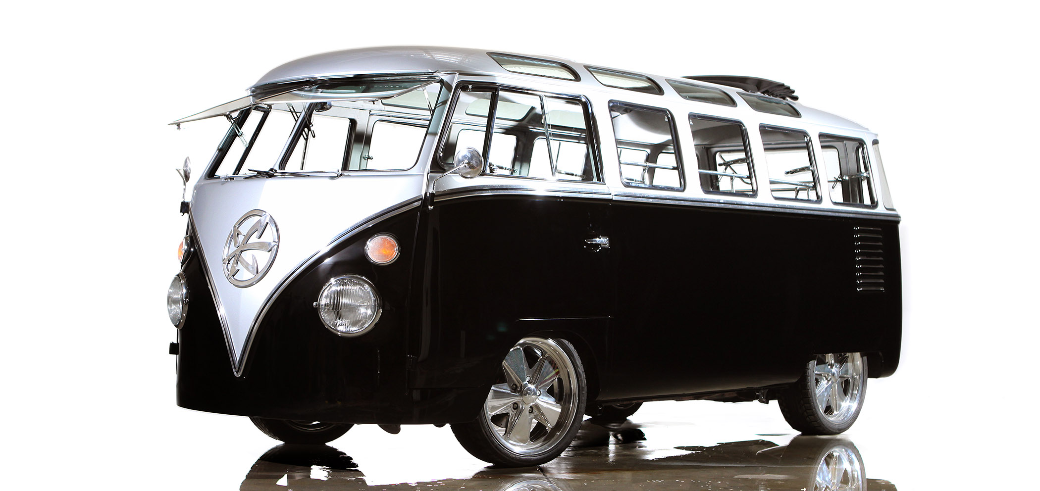 ’62 VW 23 Window Bus Kindig It