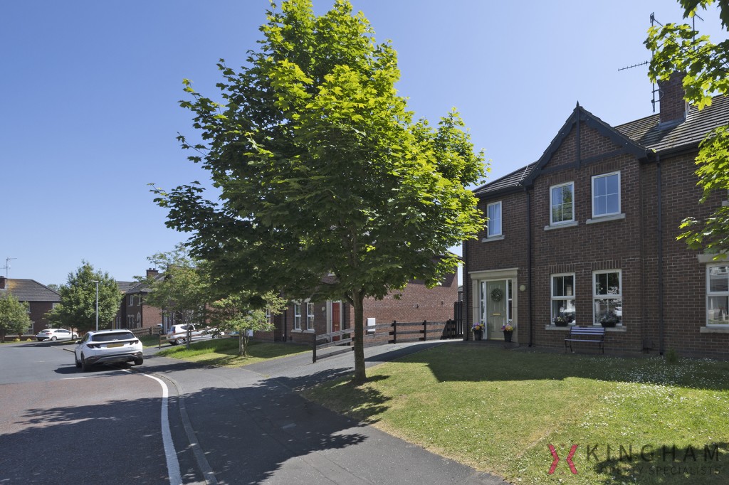 114 Bluestone Hall, Knockmenagh, Craigavon, 3 bedroom, SemiDetached