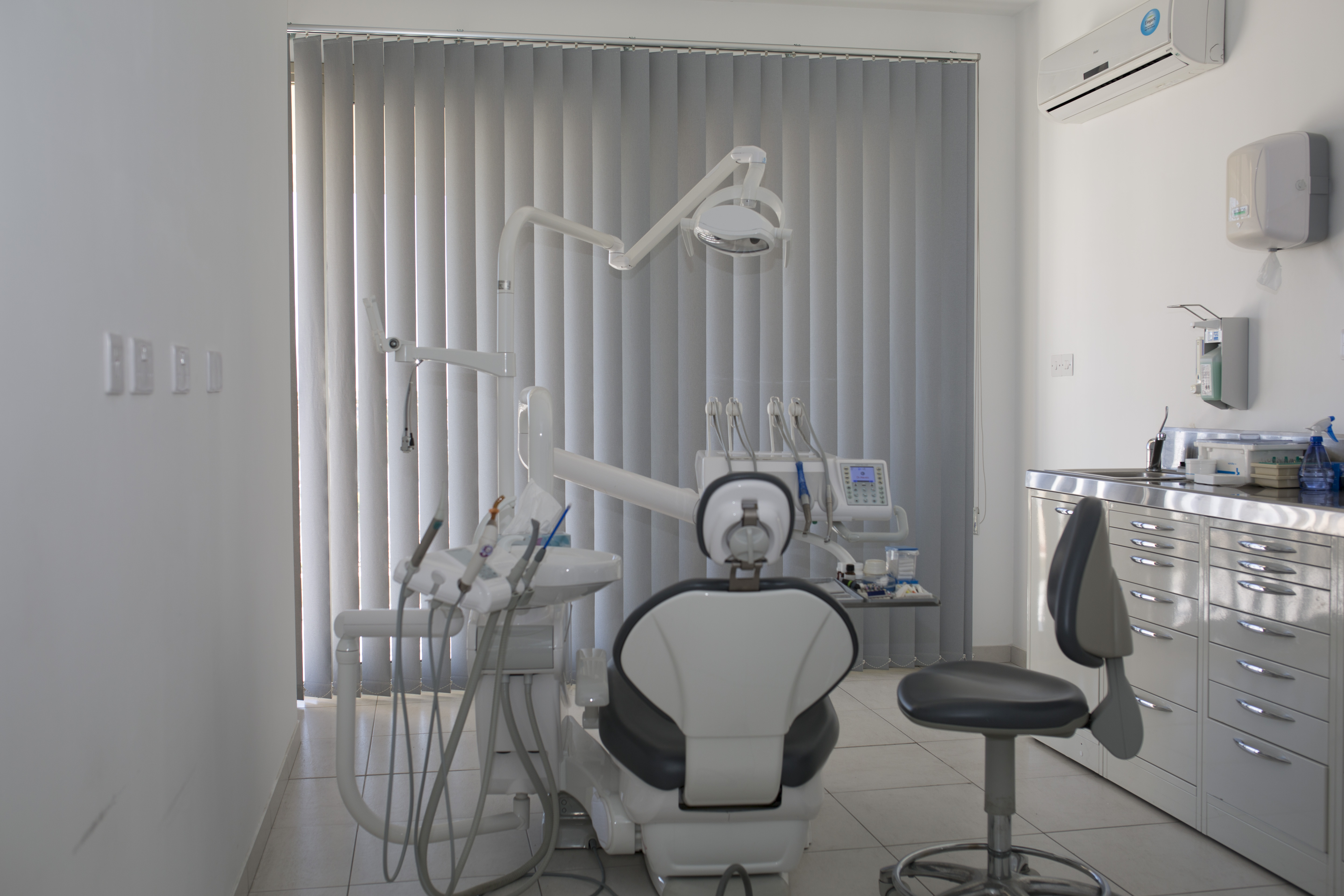 Sanus Dental Clinic Cyprus inform