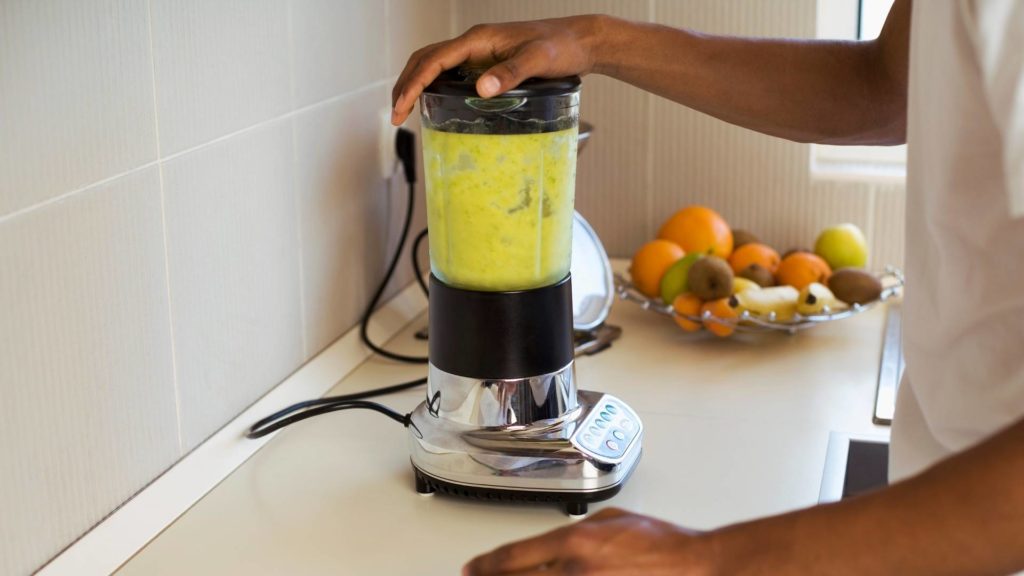Can A Blender Be Used As A Food Processor? (How to Use) Kitchenfeeds