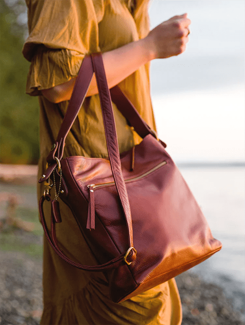 The Deerskin Leather Shop Shopping at Kitchen Kettle Village in