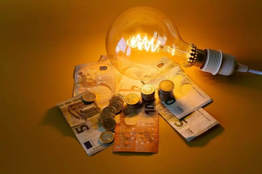How Much Electricity Does an Oven Use per Hour UK? (2022)