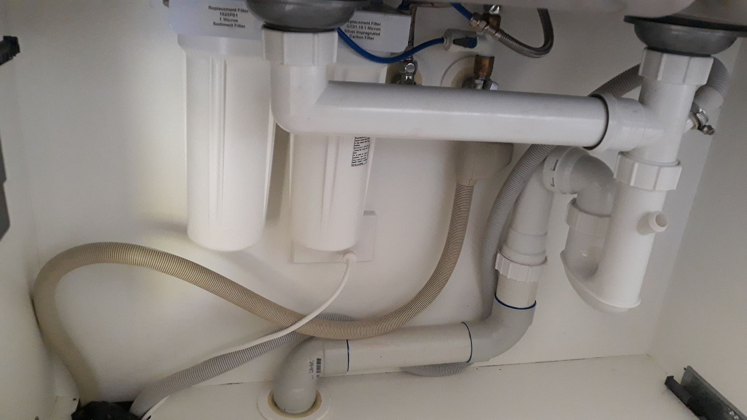 Kitchen sink installation