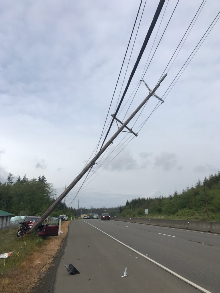 Car vs. pole collision knocks out power and blocks traffic KIX 95.3