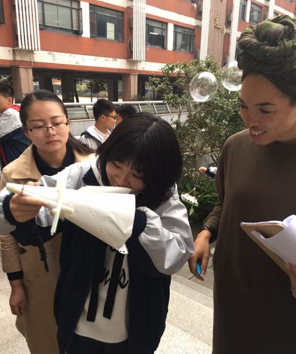 Physics Class in Wuhan Practices Egg Drop KnowledgeLink