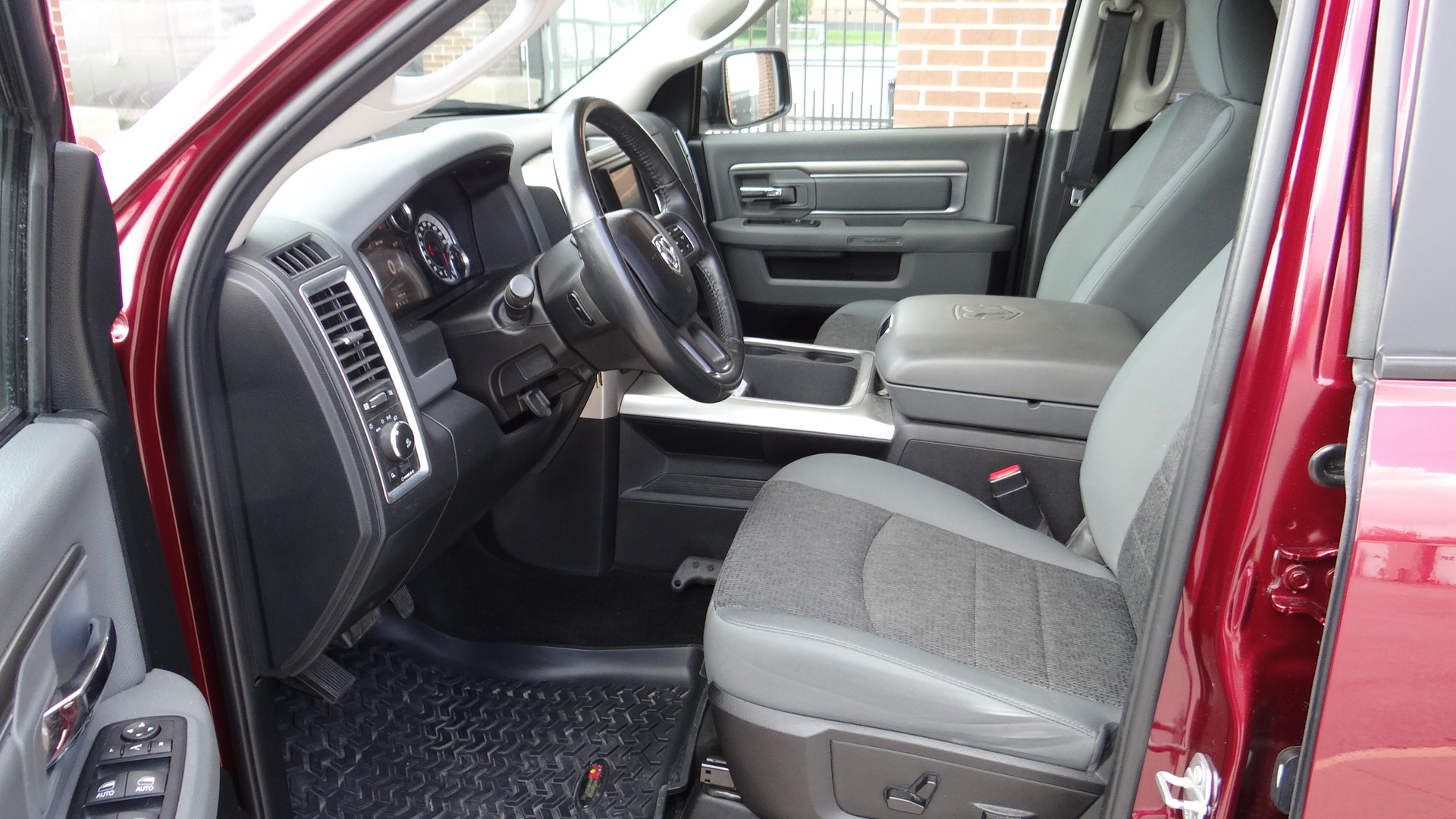 Classic & Muscle Car Dealer Klemme Klassic Kars Davenport, IA