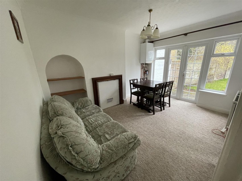 Sussex Avenue, Isleworth, 3 bedroom, House SemiDetached