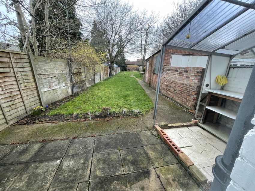 Sussex Avenue, Isleworth, 3 bedroom, House SemiDetached