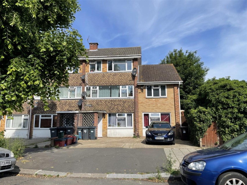 St. Stephens Road, Hounslow, 2 bedroom, House