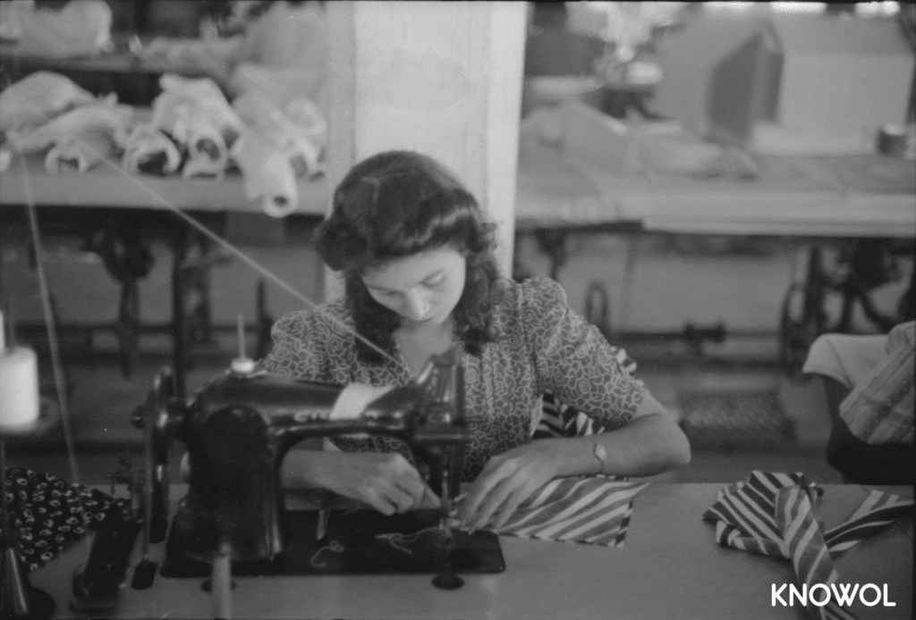 In the Everglades needlework factory. San Juan, Puerto Rico KNOWOL