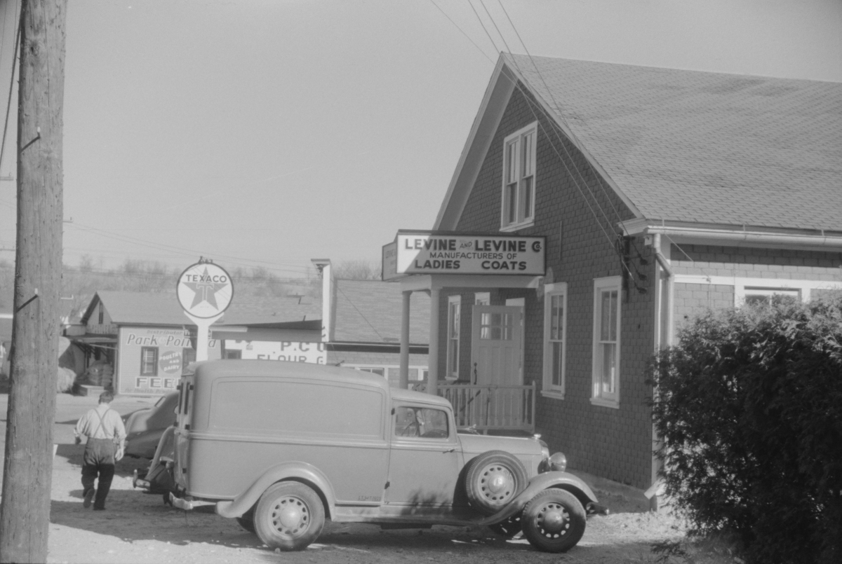 Fascinating Pictures of Colchester Connecticut in the 1940's KNOWOL