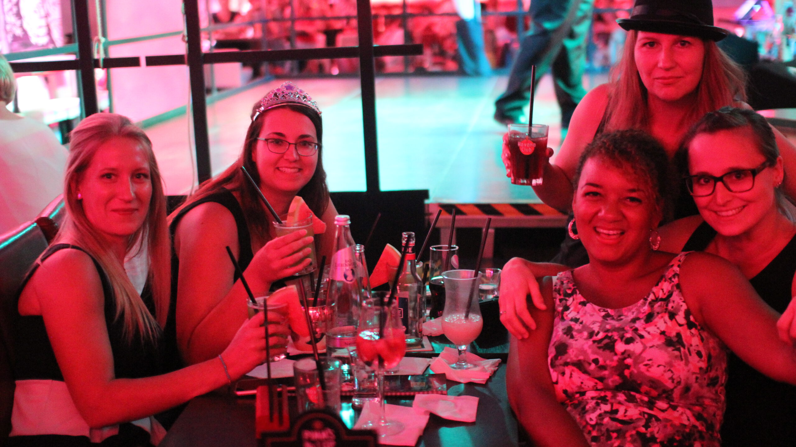Berlins schönste Party Location die Knutschfleck Bar am