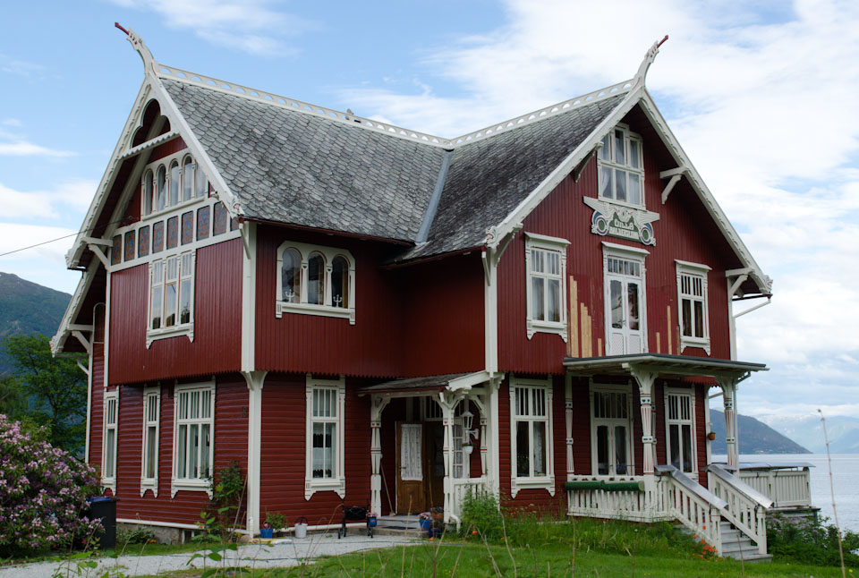 Die Drachenhäuser von Balestrand Norwegen der Sognefjord
