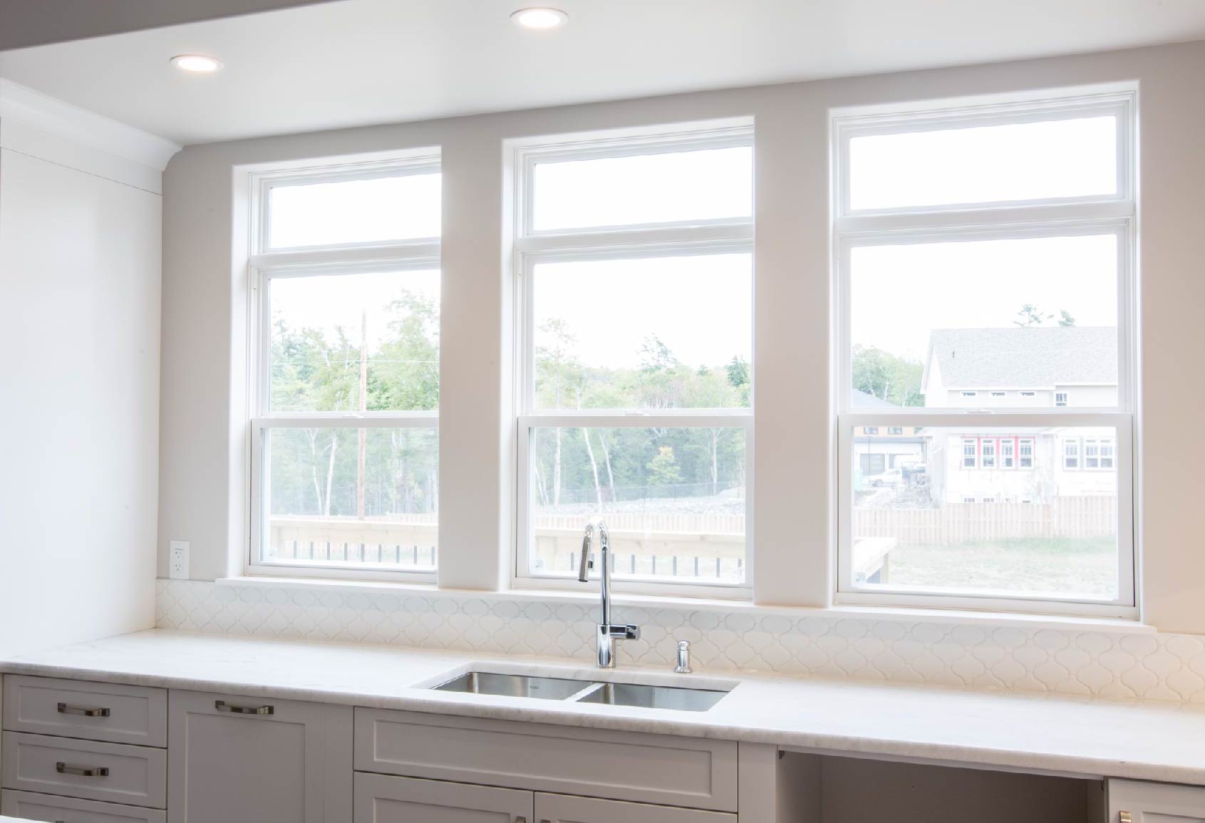 Single Hung Windows Kohltech Windows & Doors Canada & US