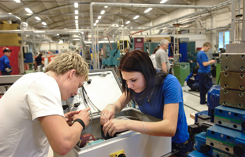 Så ska fler lockas till yrkesprogrammen Kollega