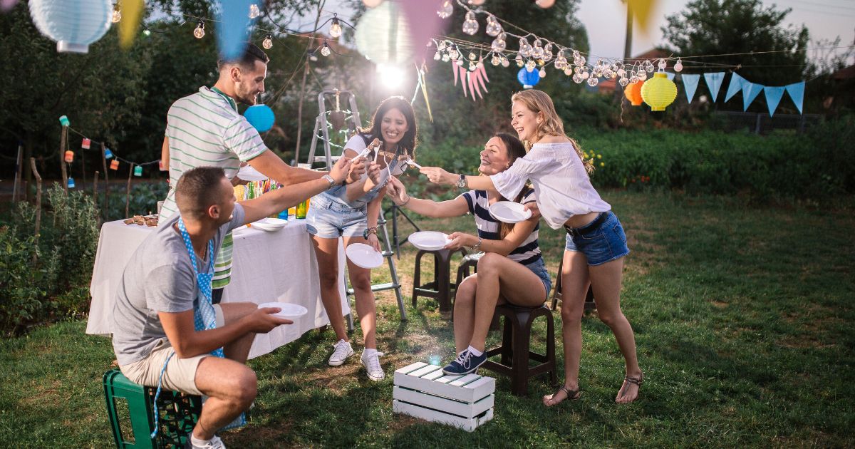 20 Outdoor Party Games For Adults Garden Games Kombi Keg