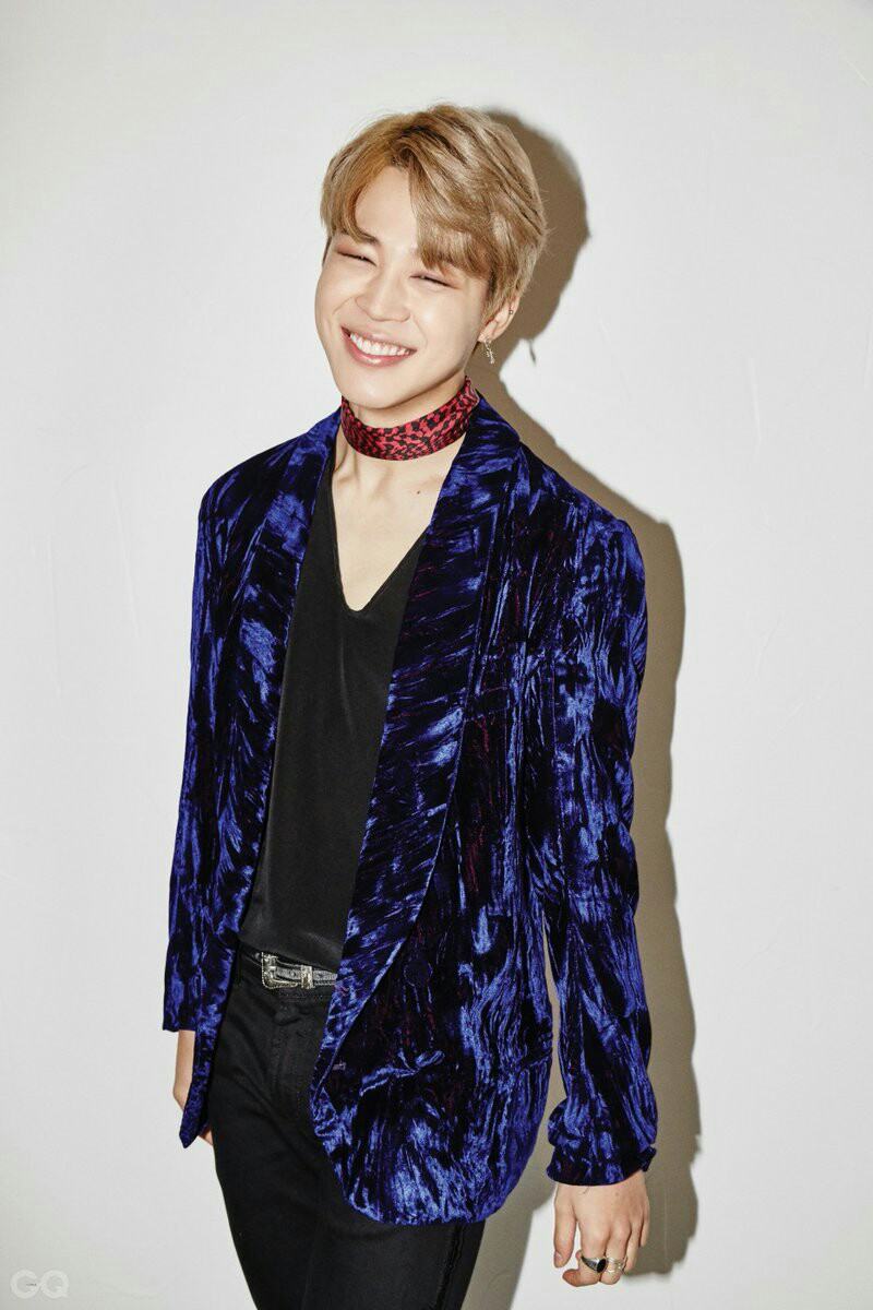 Fans Reveal Definitive Proof That Jimin's Jawline Has Completely