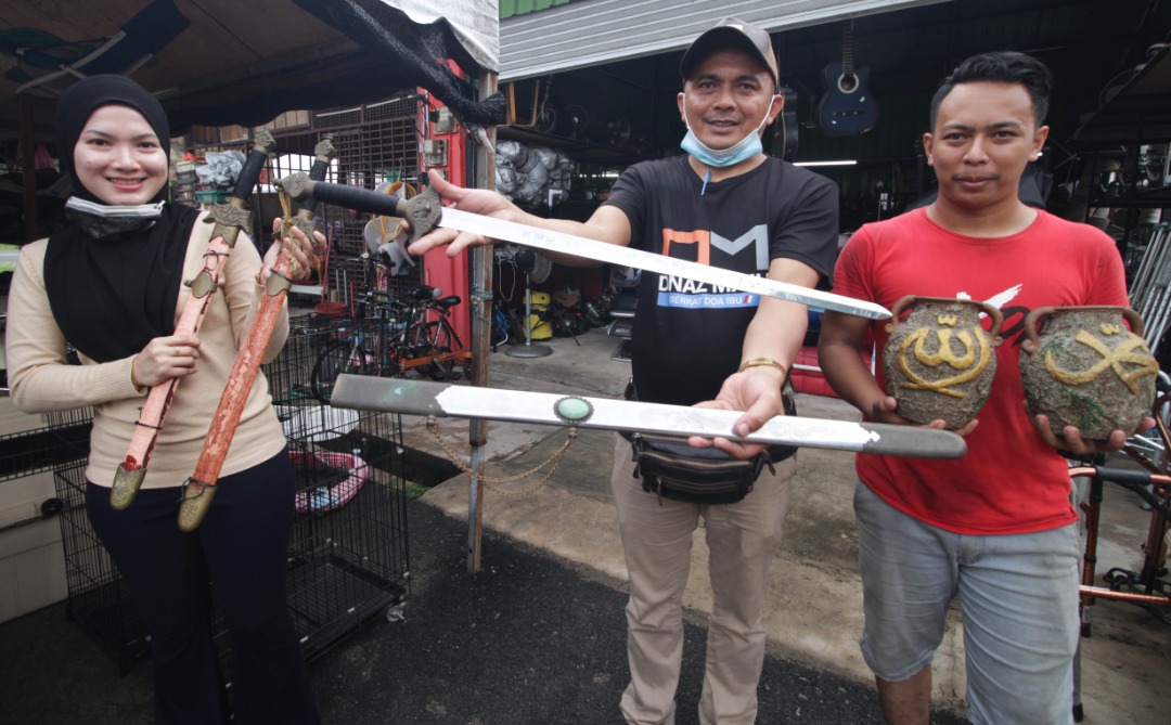 Tuah pedang naga pemberian orang Kosmo Digital