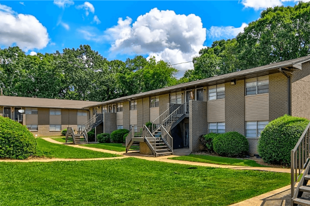 Polaris at Camp Creek Kingston Properties Ltd.