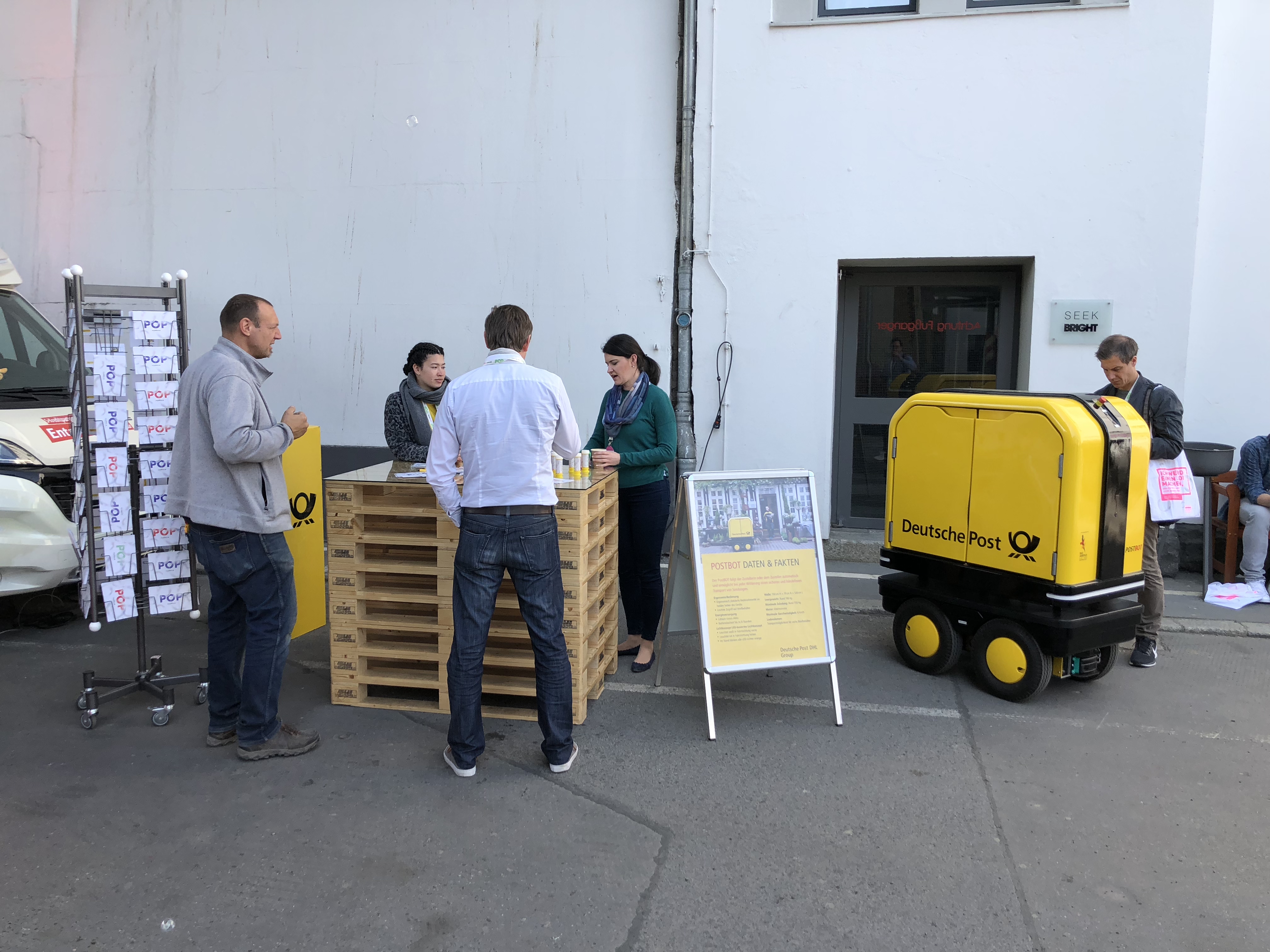 Influencer Relations Deutsche Post DHL bringt Pop auf die republica