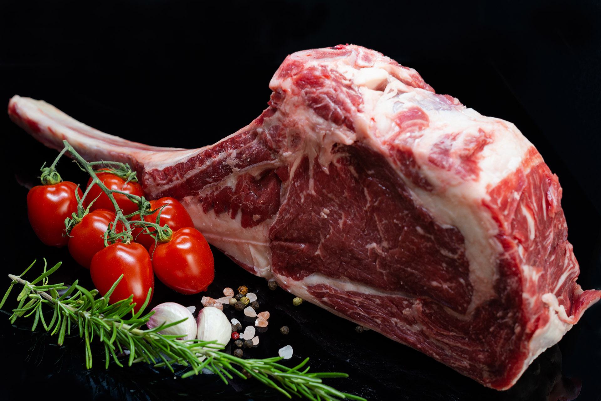 Tomahawk Steak (stek z antrykotu z kością żebrową) szt. Polish Beef