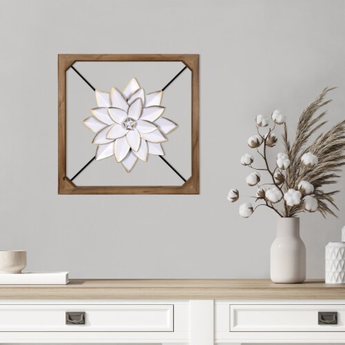 Stratton Home Decor Farmhouse Floating White Flower Wall Decor, 1