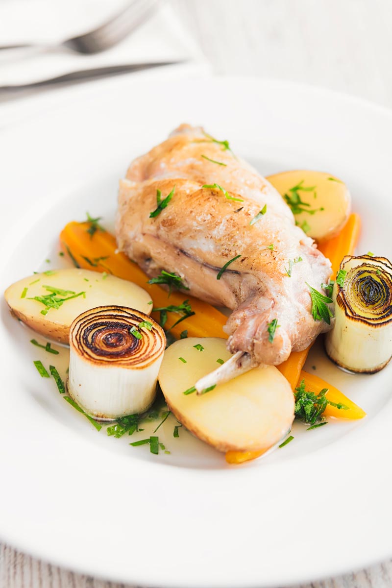 Braised Rabbit Leg With Leeks and Carrot Krumpli