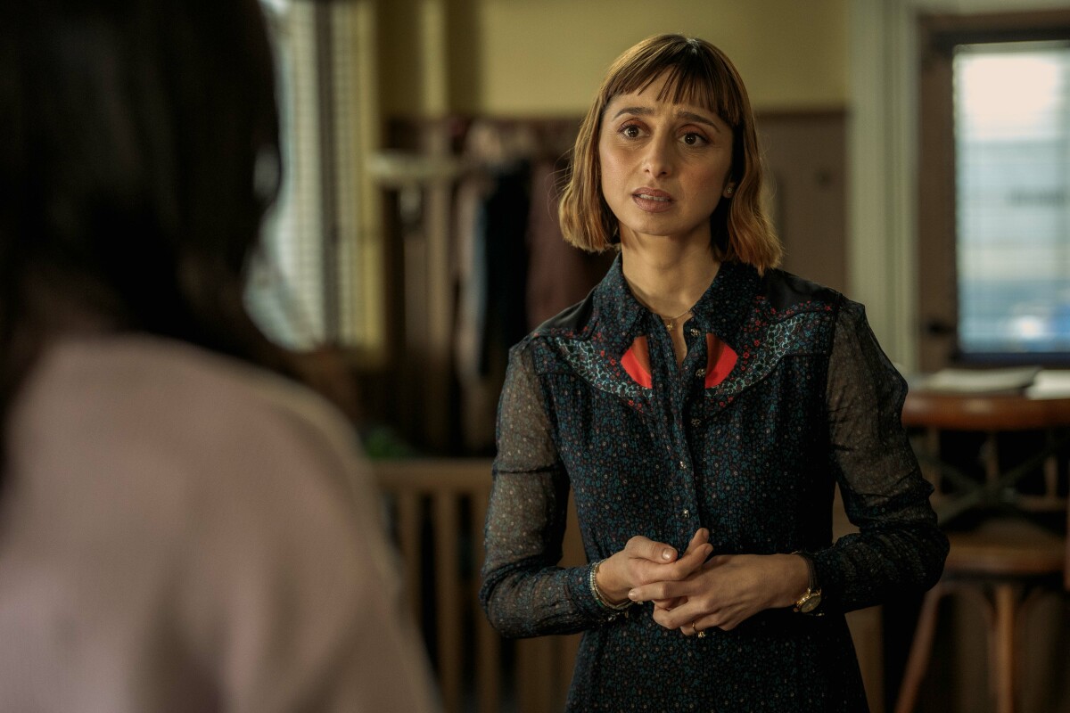 Superman & Lois Midseason Trailer Previews New Costume & Lex in Armor