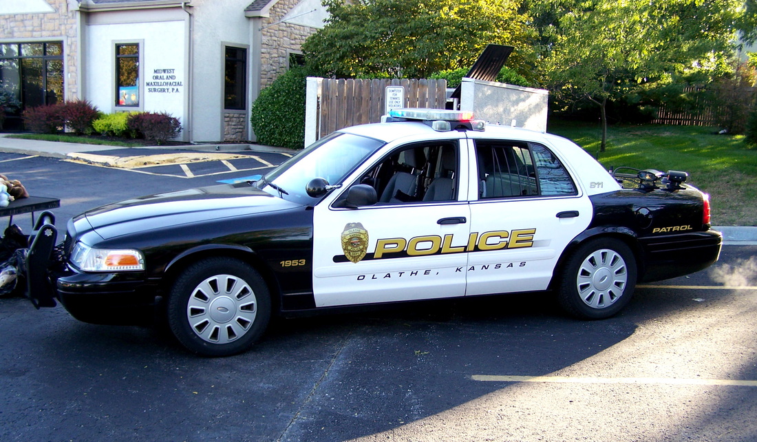 Officers involved in deadly shooting in suburban Kansas City