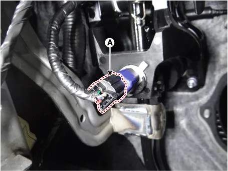 Kia Stinger CK - Brake switch - ISG (Idle Stop & Go) System