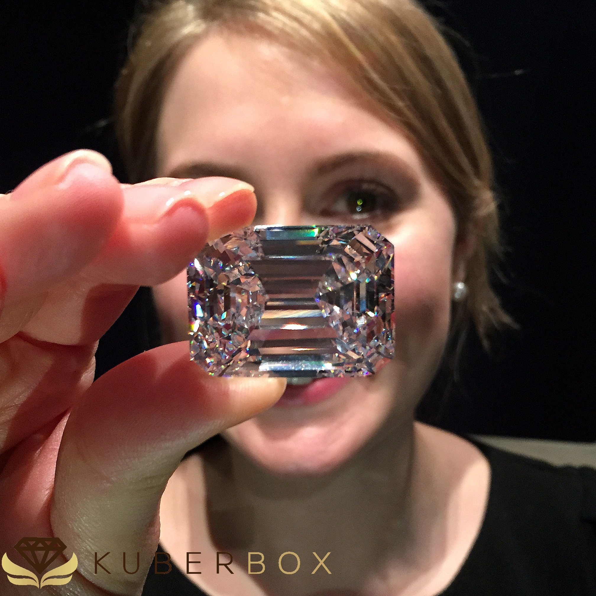 The 100 Carat Flawless Diamond That's Worth 25 Mn KuberBox Jewellery