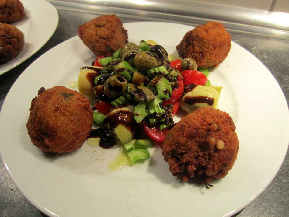Arancini vom ZucchiniGraupenRisotto Die wundervollen sizilianischen